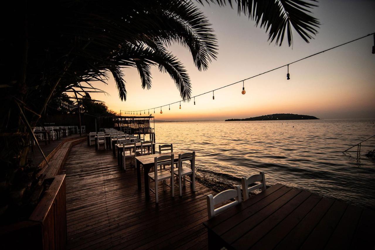 Bueyuekada Loc'Ada Hotel Adalar Bagian luar foto
