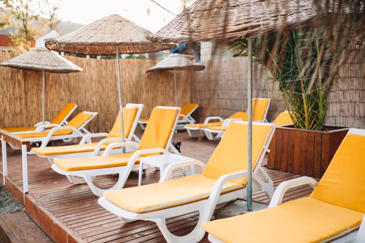 Bueyuekada Loc'Ada Hotel Adalar Bagian luar foto
